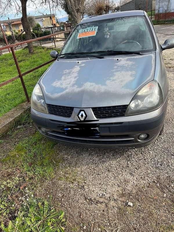 Usata Renault Clio II 75 CV (55 kW) 2003 Berlina