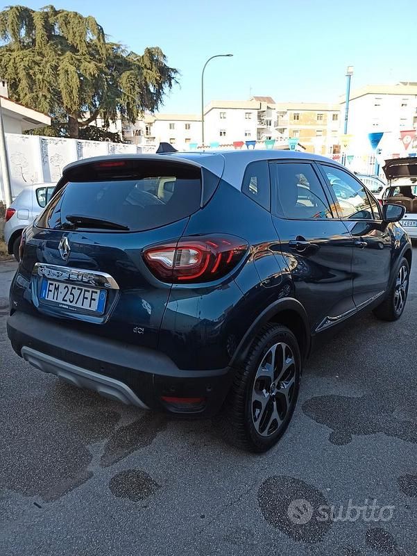Usata Renault Captur Intens 110 CV (80 kW) 2017 Verde SUV