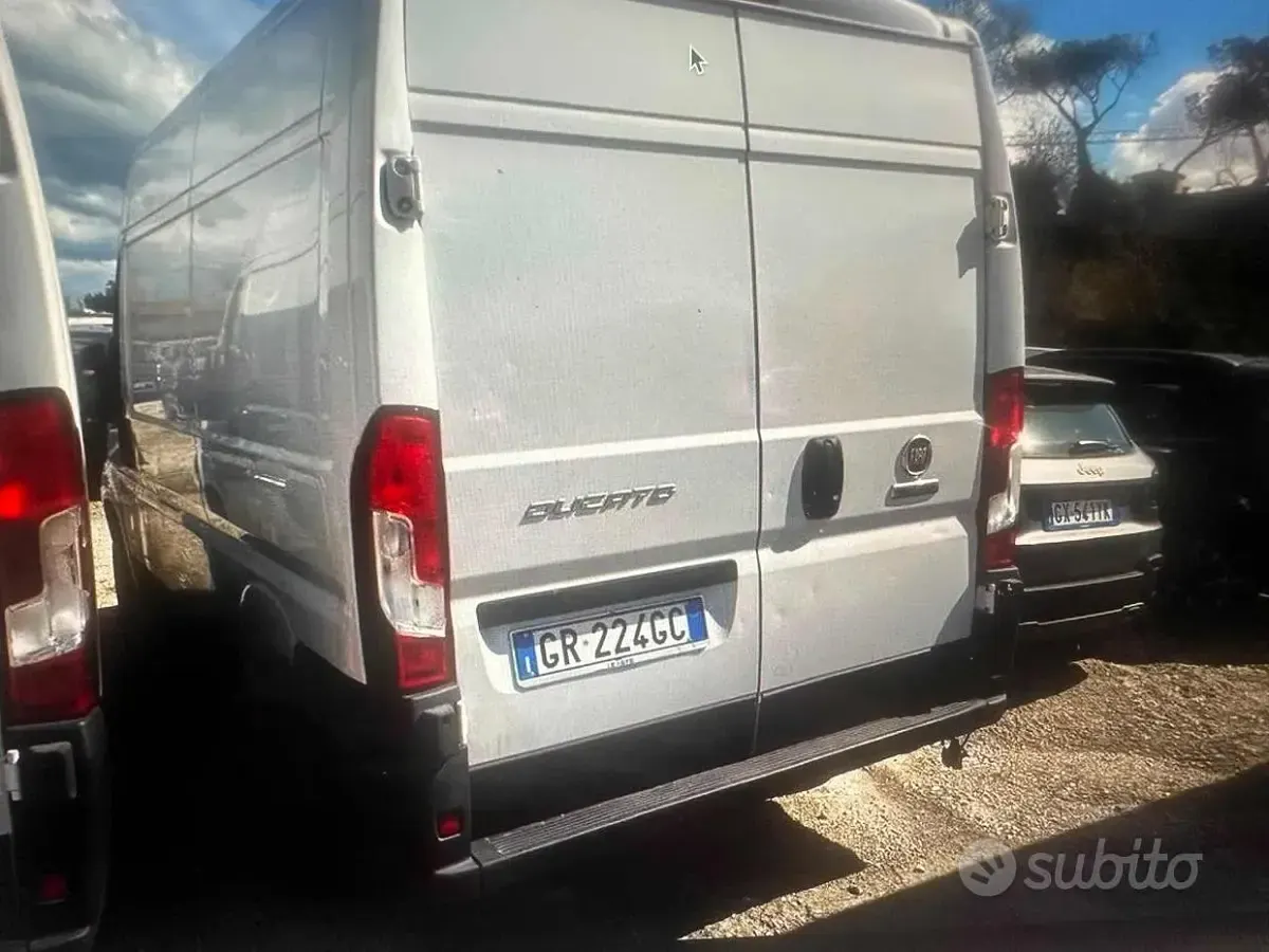 Usata Fiat Ducato 33 140 CV (102 kW) 2023 Bianco Furgone