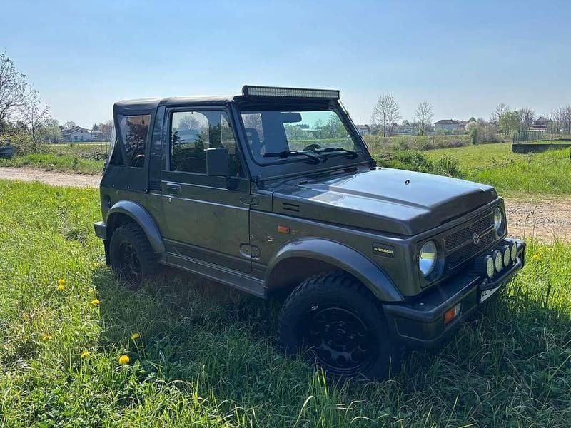 Usata Suzuki Samurai 69 CV (50 kW) 1996 Grigio SUV