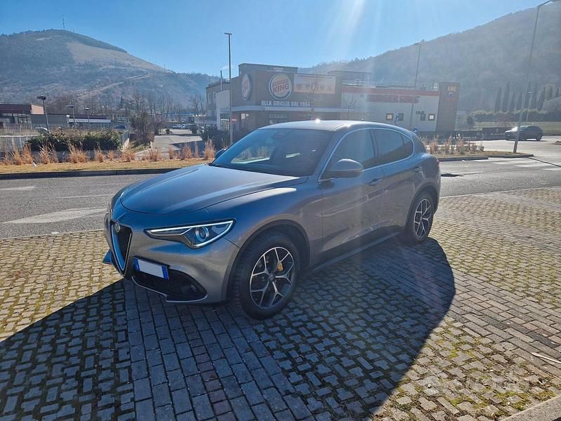 Usata Alfa Romeo Stelvio Executive 190 CV (139 kW) 2019 Grigio SUV