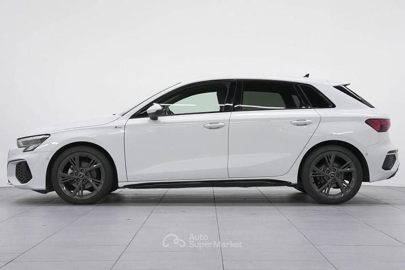 Usata Audi A3 S-Line 150 CV (110 kW) 2023 Bianco ghiaccio metallizzato Berlina