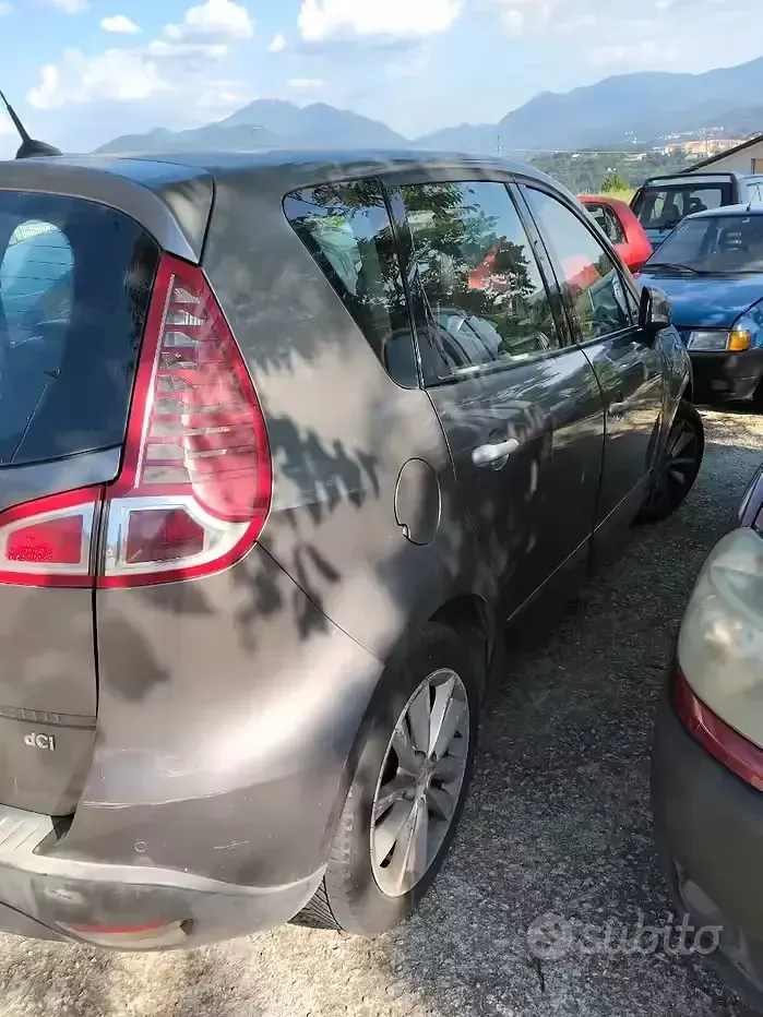 Usata Renault Scenic E-Tech 110 CV (80 kW) 2010 Monovolume