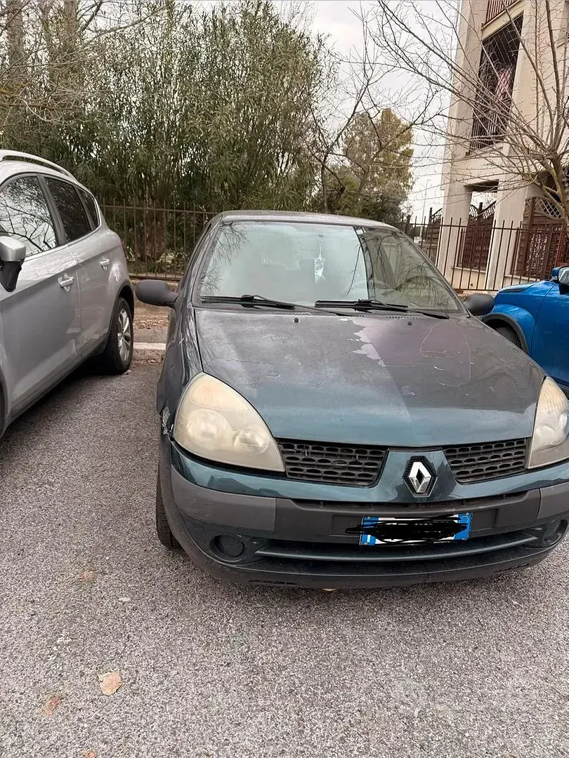 Usata Renault Clio 75 CV (55 kW) 2005 Verde Utilitaria