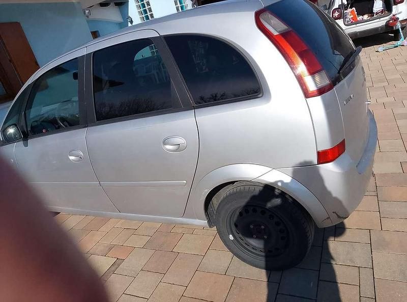 Usata Opel Meriva Cosmo 75 CV (55 kW) 2003 Monovolume
