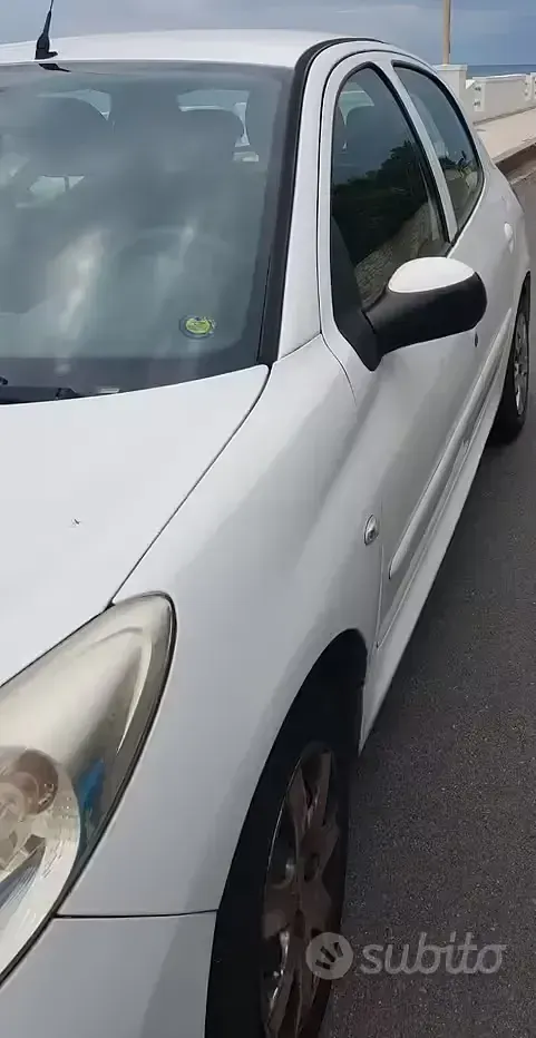 Usata Peugeot 206 68 CV (50 kW) 2009 Bianco Berlina
