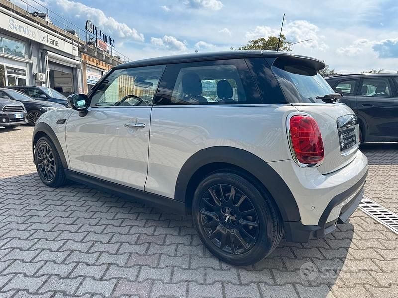 Begagnad Mini Cooper Business 136 HK (100 kW) 2022 Grå Halvkombi