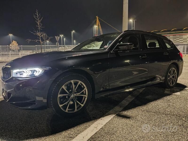 Usata BMW 320e 190 CV (139 kW) 2022 Nero Station wagon