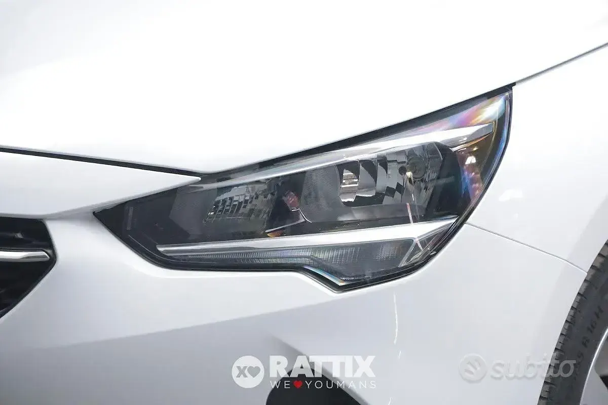 Usata Opel Corsa Edition 101 CV (74 kW) 2022 Jade white Utilitaria