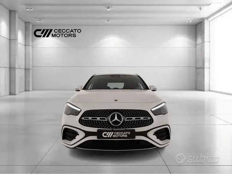 Usata Mercedes GLA200 AMG Line Premium Plus 150 CV (110 kW) 2023 Bianco SUV