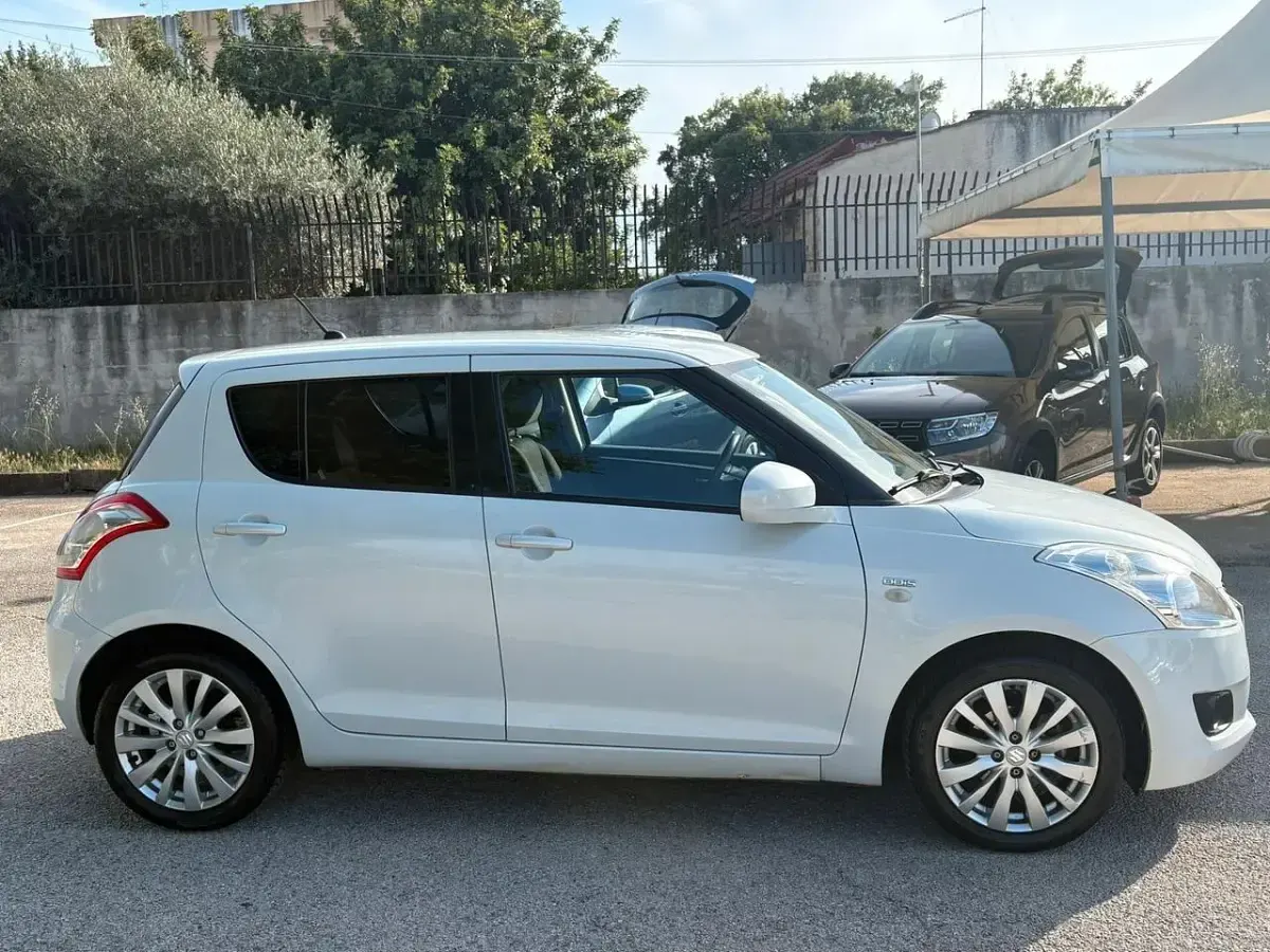 Usata Suzuki Swift GL 75 CV (55 kW) 2011 Bianco Utilitaria