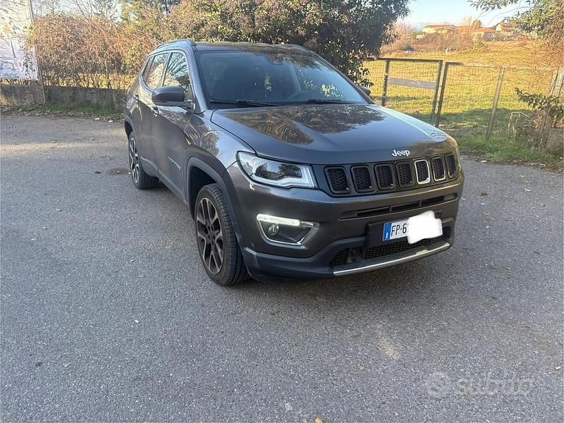 Grigio Usata 2018 Jeep Compass Limited SUV | 15.000 € (Buon prezzo) - Immagine 1/4