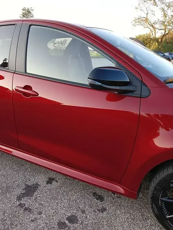 Usata Mazda 2 Homura-Line 92 CV (67 kW) 2024 Rosso Utilitaria