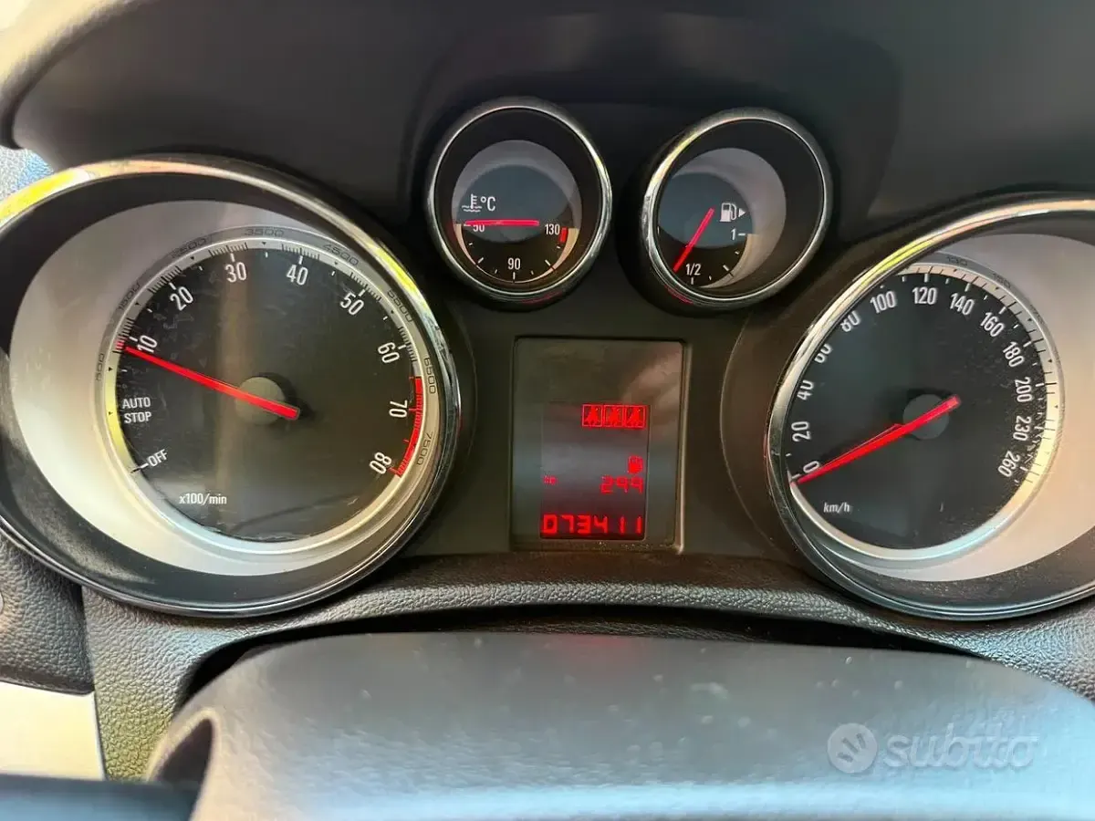 Usata Opel Mokka 116 CV (85 kW) 2016 Bianco SUV