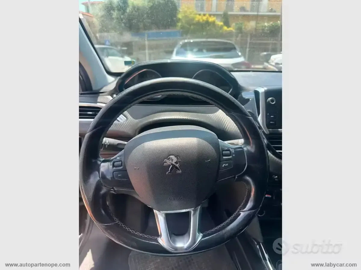 Usata Peugeot 2008 Allure 110 CV (80 kW) 2019 Grigio SUV