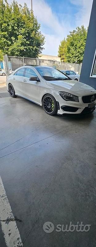 Bianco Usata 2015 Mercedes CLA45 AMG AMG Tre volumi | 29.500 € (Ottimo prezzo) - Immagine 1/4