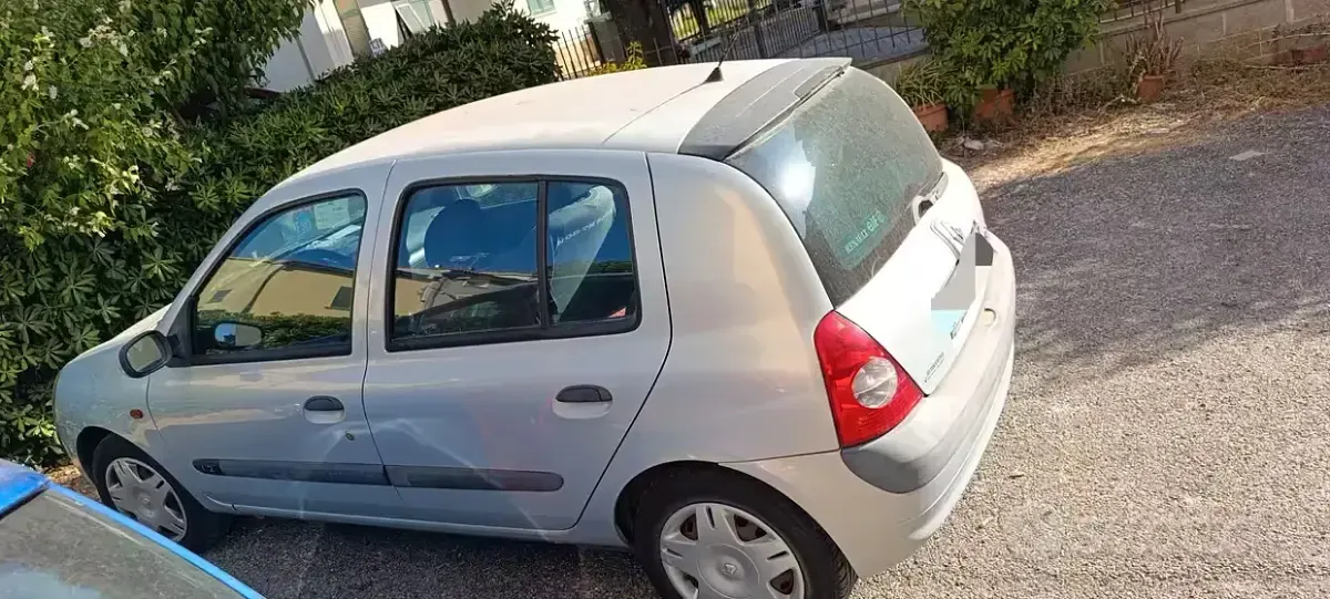 Usata Renault Clio 58 CV (42 kW) 2003 Grigio Utilitaria
