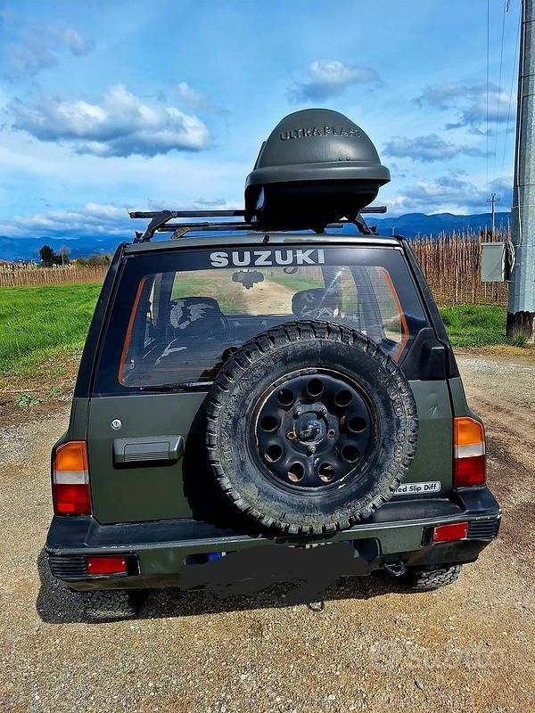 Usata Suzuki Vitara 79 CV (58 kW) 1992 Verde Station wagon
