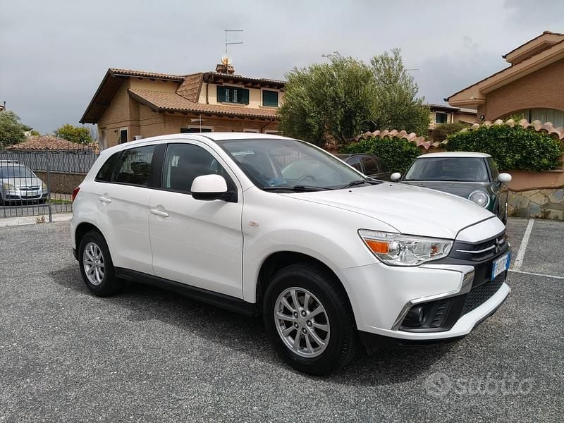 Usata Mitsubishi ASX Instyle 117 CV (86 kW) 2018 Bianco SUV