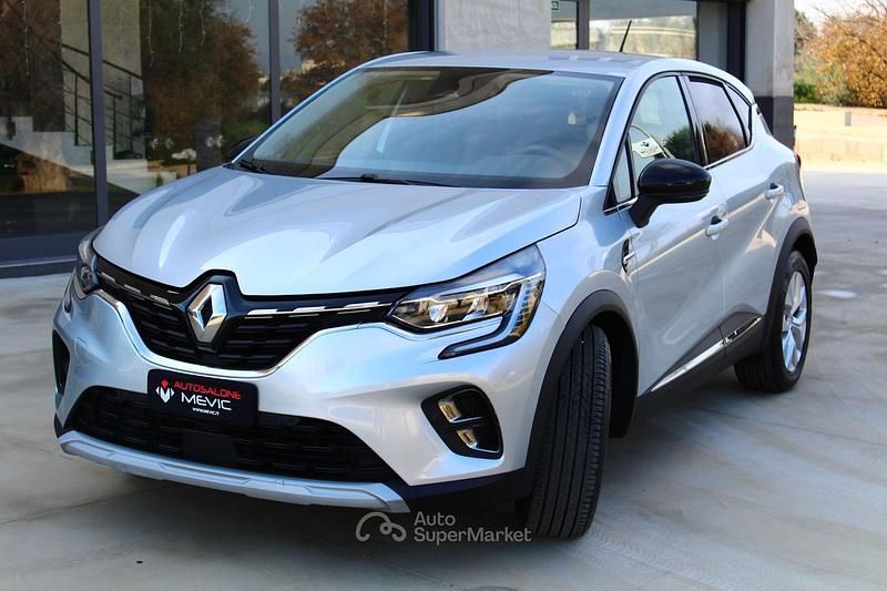 Usata Renault Captur Intens 159 CV (116 kW) 2022 Grigio SUV
