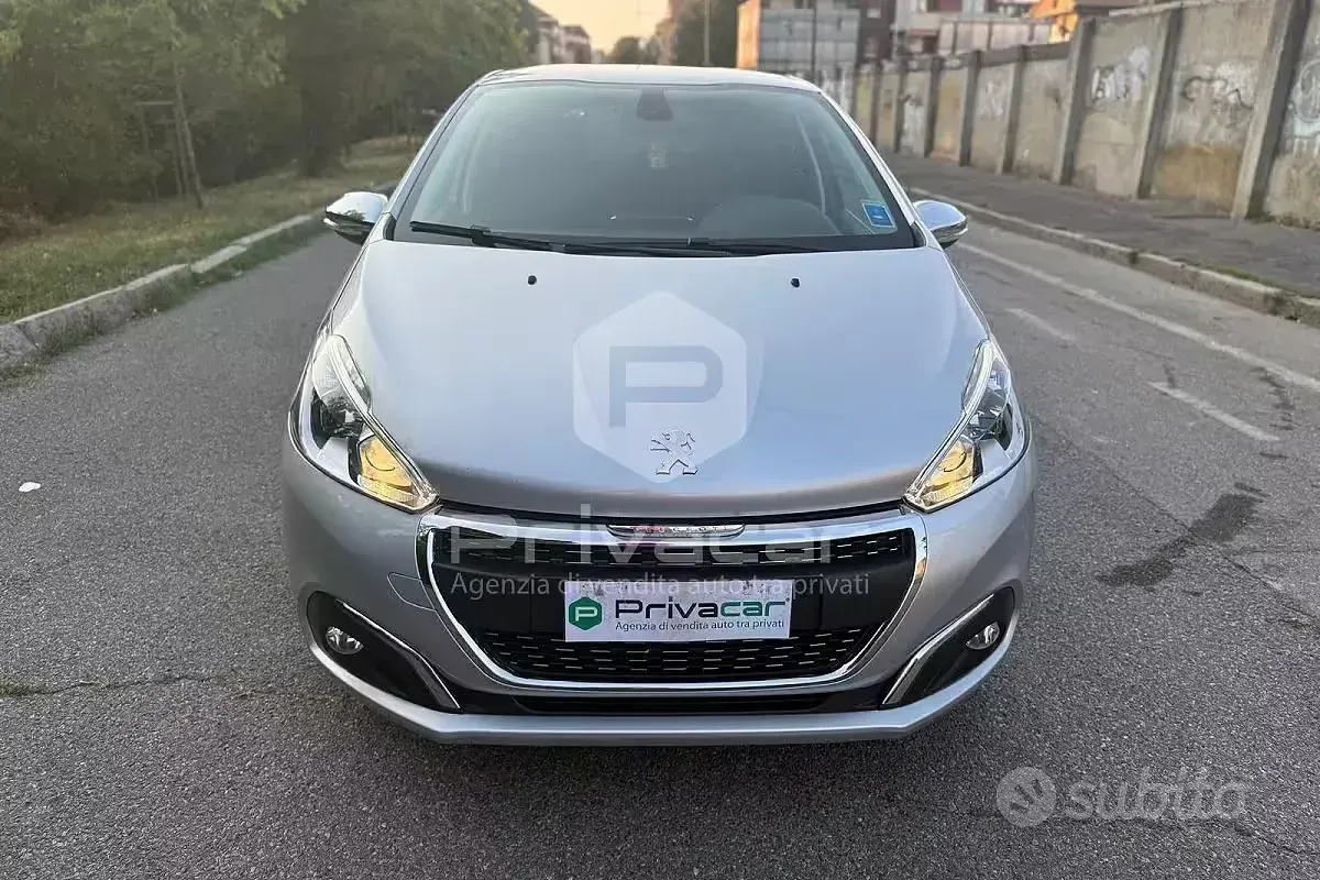 Usata Peugeot 208 GT-line 110 CV (80 kW) 2015 Grigio Utilitaria
