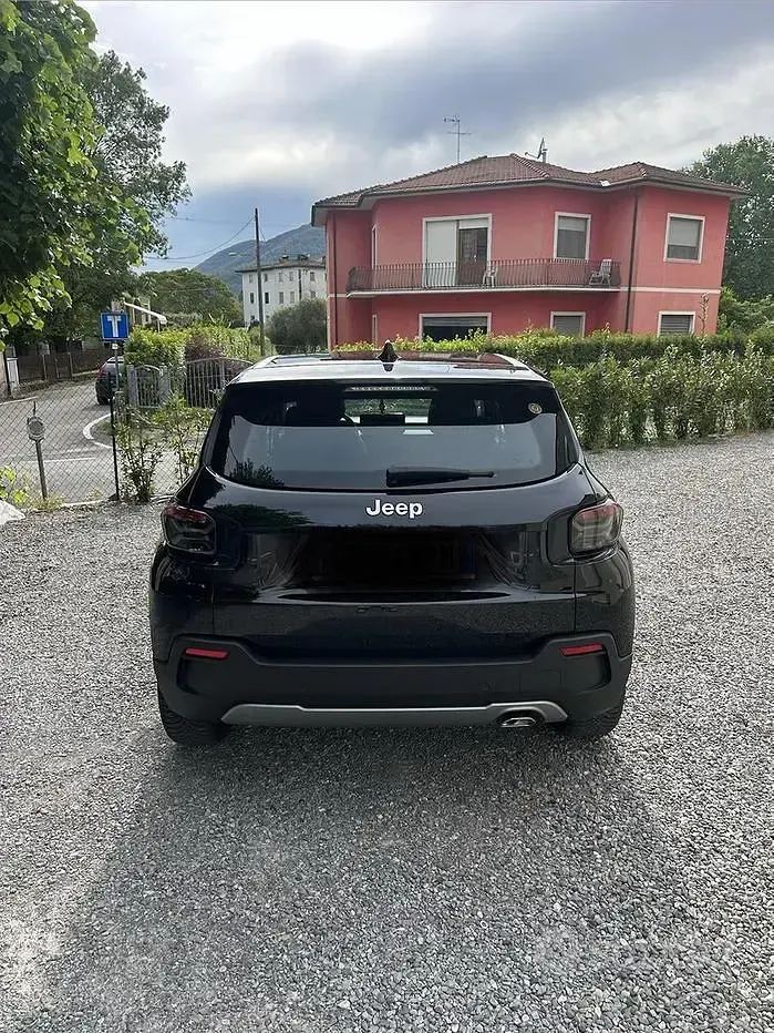 Occasion Jeep Avenger Longitude 101 PK (74 kW) 2023 Zwart SUV