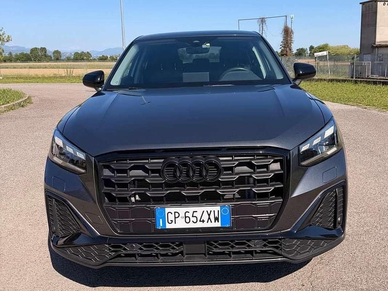 Usata Audi Q2 150 CV (110 kW) 2023 Grigio SUV