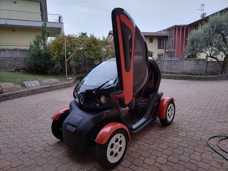 Usata Renault Twizy 8 kW (11 CV) 2012 Rosso Utilitaria