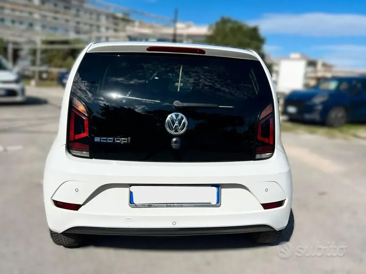 Usata VW up! 68 CV (50 kW) 2017 Bianco Utilitaria