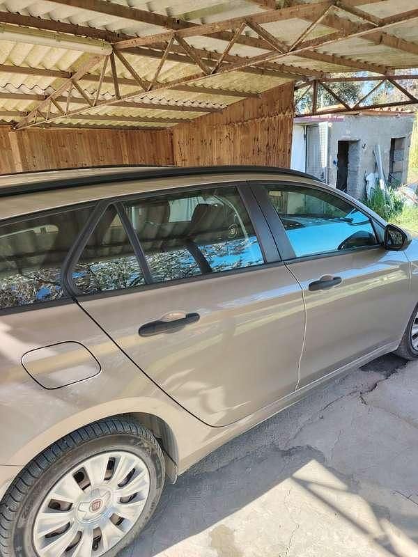 Usata Fiat Tipo Easy 120 CV (88 kW) 2019 Bronzo Station wagon