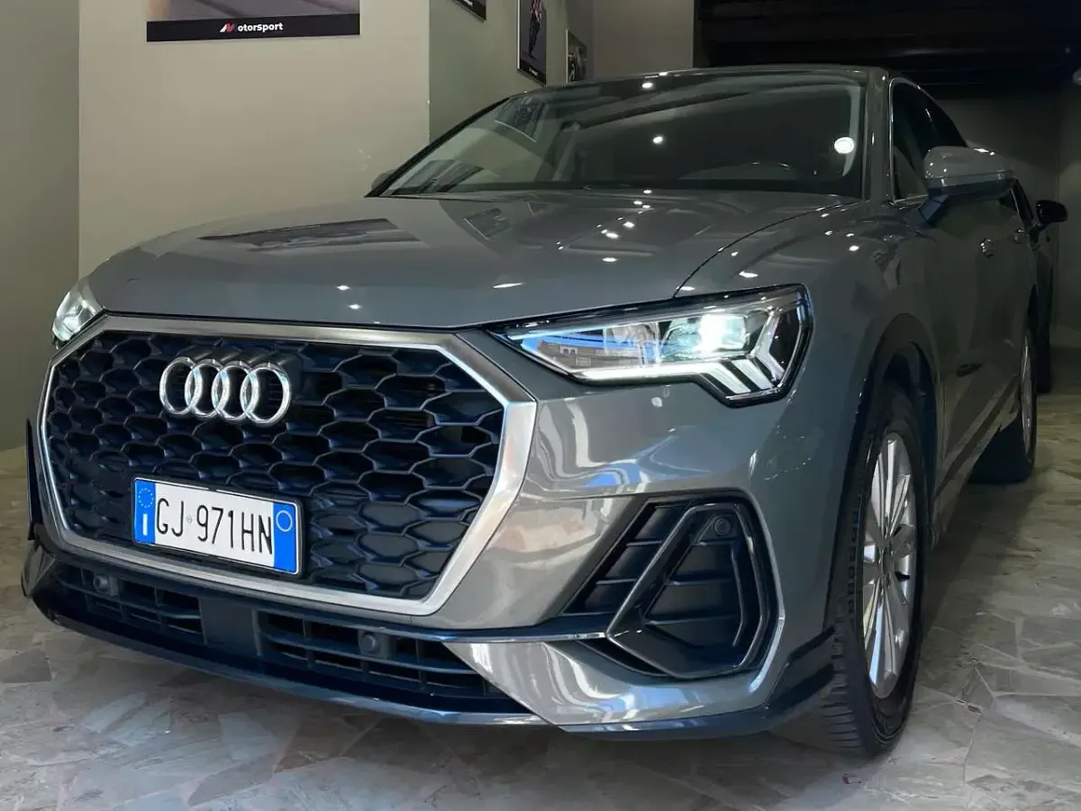 Usata Audi Q3 Sportback Business Plus 150 CV (110 kW) 2022 Grigio SUV