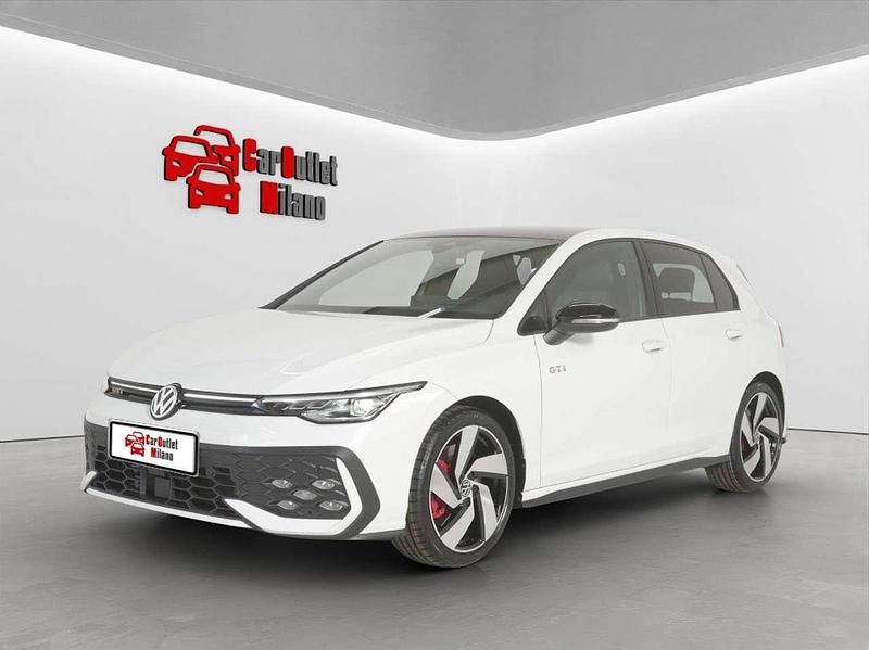 Usata VW Golf VIII GTI 265 CV (194 kW) 2025 Pure white Berlina