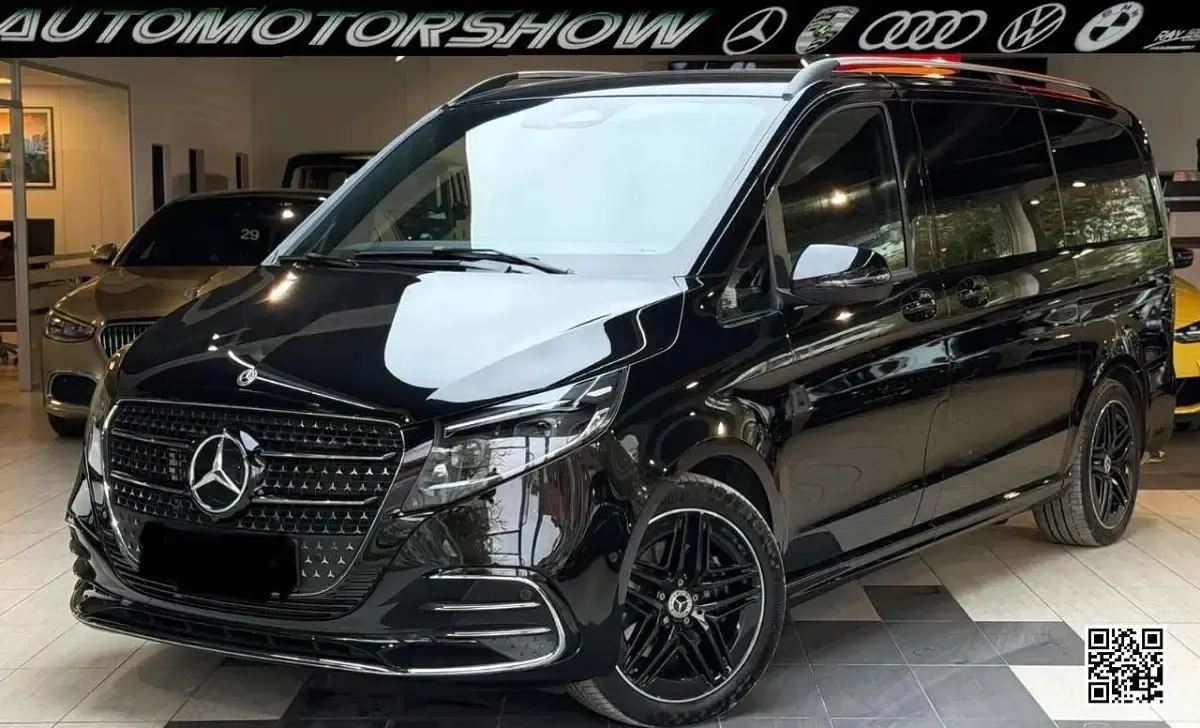 Usata Mercedes V250 Style 190 CV (139 kW) 2024 Schwarz Monovolume
