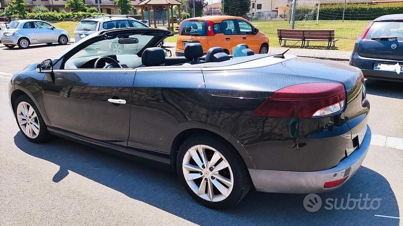 Usata Renault Mégane Cabriolet 110 CV (80 kW) 2011 Nero Cabrio
