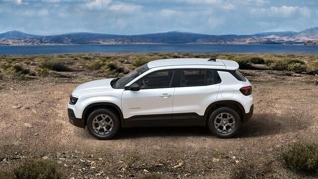 Usata Jeep Avenger Altitude 100 CV (73 kW) 2024 Grigio SUV