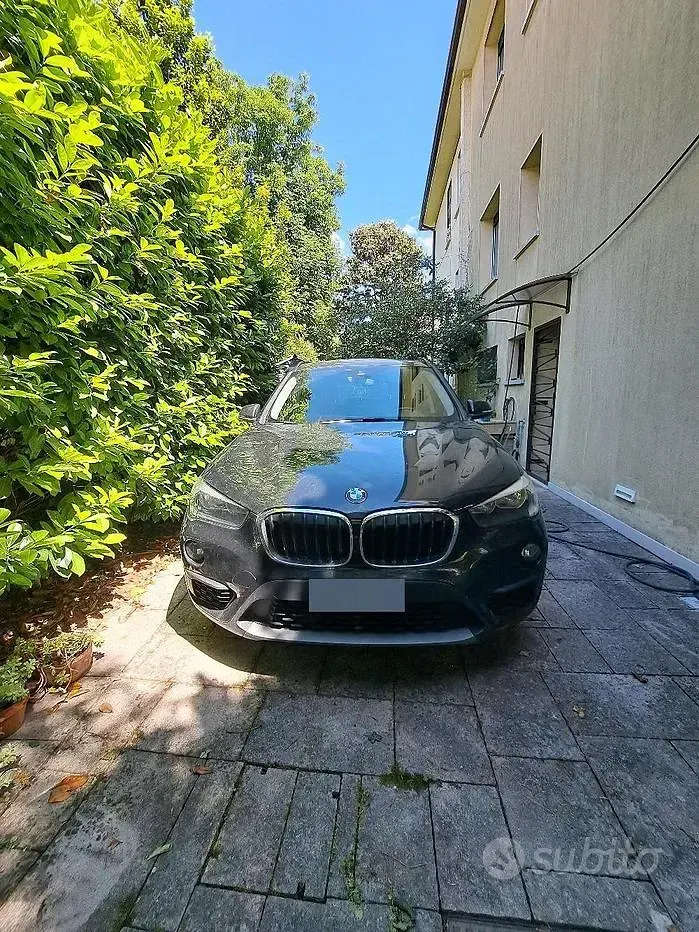 Usata BMW X1 Efficient Dynamics 150 CV (110 kW) 2019 Nero SUV
