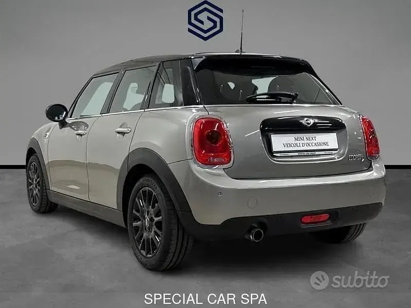 Usata Mini Cooper D 2017 Grigio Utilitaria