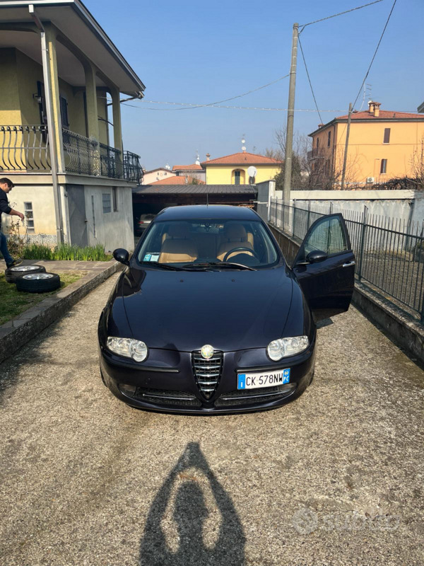 Usato 2004 Alfa Romeo 147 1.9 Diesel 140 CV (2.300 €)