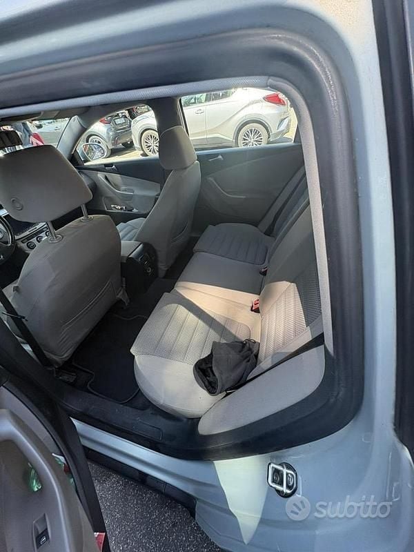 Usata VW Passat Highline 140 CV (102 kW) 2008 Grigio Station wagon