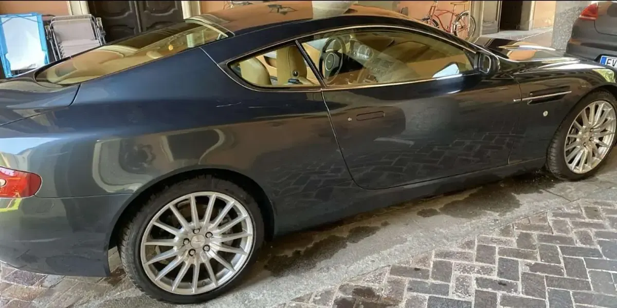 Usata Aston Martin DB9 450 CV (330 kW) 2008 Coupé