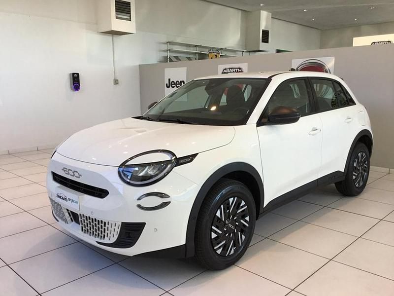 Nuova Fiat 600 110 CV (80 kW) 2025 Bianco SUV