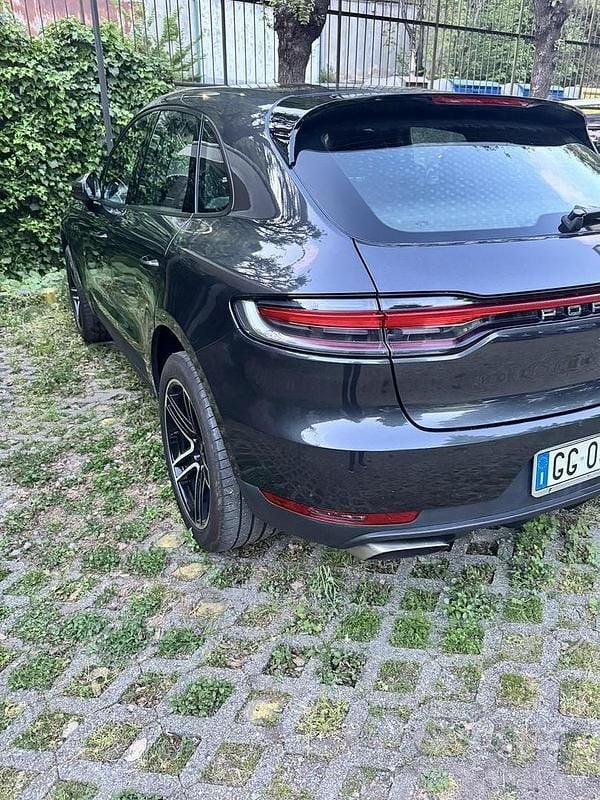 Usata Porsche Macan 245 CV (180 kW) 2021 Grigio SUV
