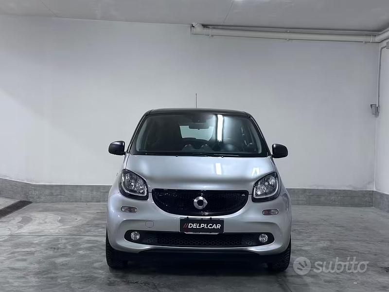 Usata Smart ForFour Passion 90 CV (66 kW) 2017 Grigio Utilitaria
