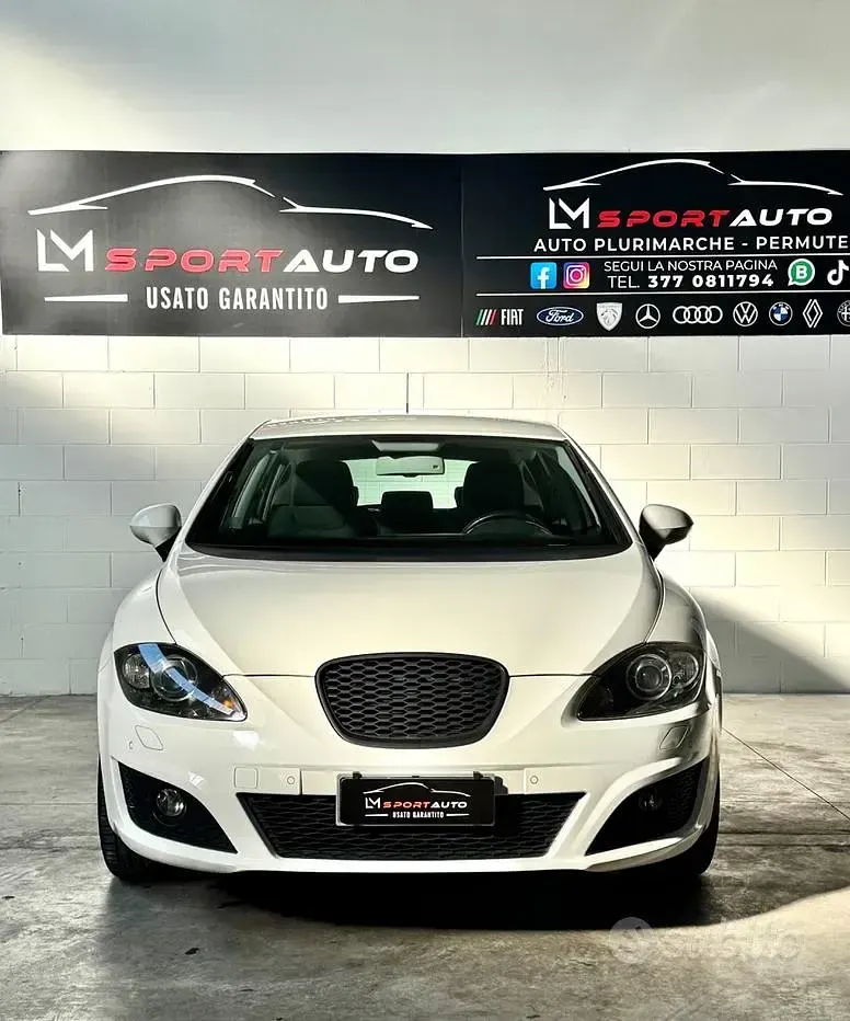 Usata Seat Leon Style 105 CV (77 kW) 2010 Bianco Utilitaria