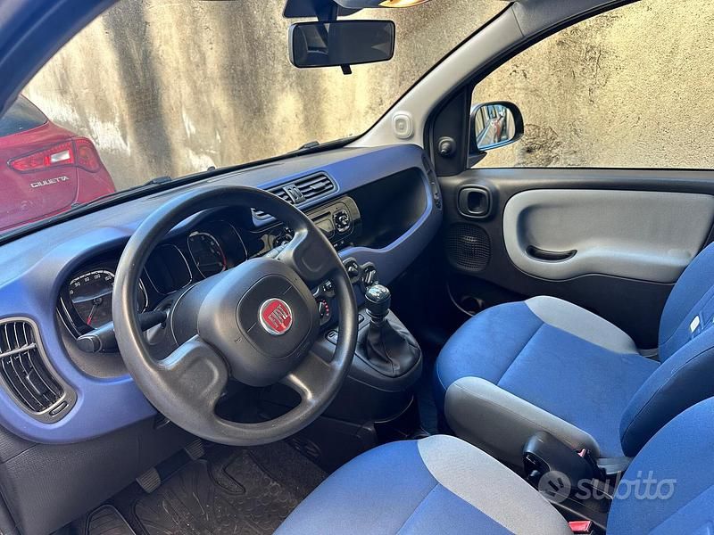 Usata Fiat Panda Lounge 69 CV (50 kW) 2014 Grigio Utilitaria