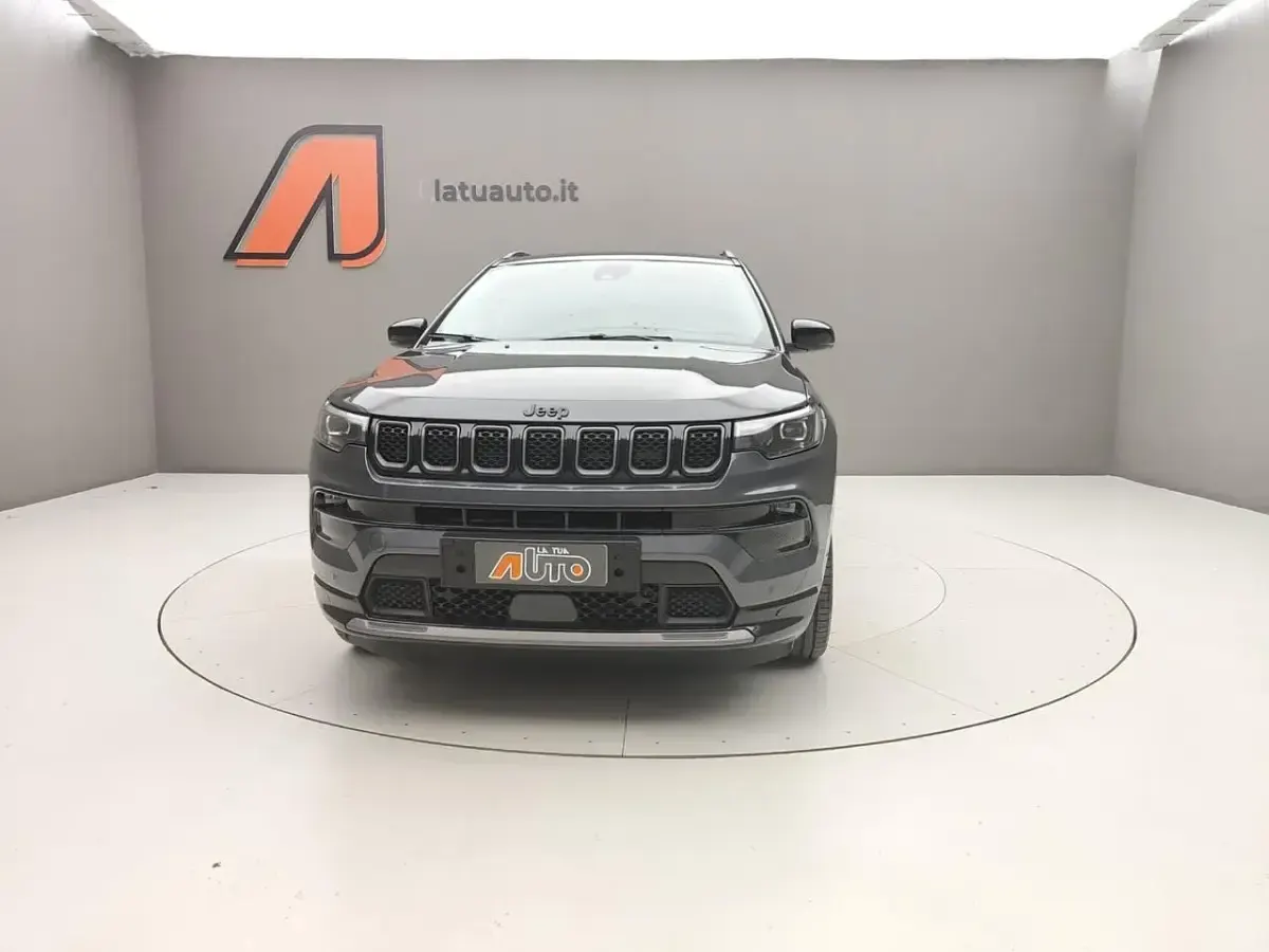 Usata Jeep Compass Summit 131 CV (96 kW) 2025 Grigio SUV
