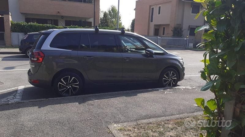 Usata Citroën C4 SpaceTourer 120 CV (88 kW) 2021 Grigio Monovolume