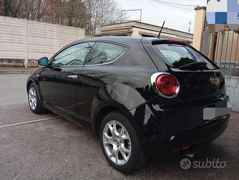 Second-hand Alfa Romeo MiTo Distinctive 78 CP (57 kW) 2010 Negru Hatchback