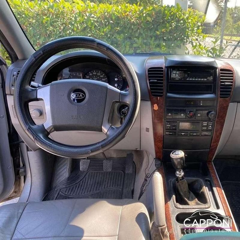 Usata Kia Sorento Active 140 CV (102 kW) 2004 Argento SUV