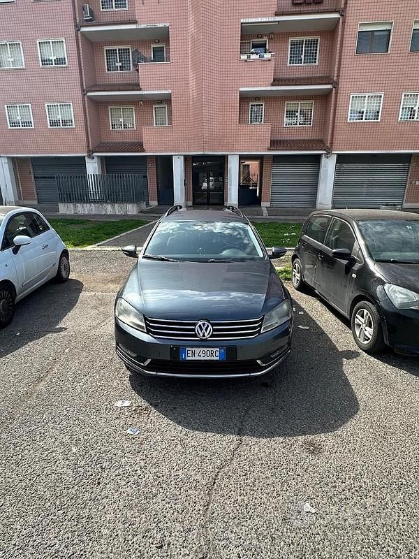 Usata VW Passat 105 CV (77 kW) 2012 Grigio Station wagon